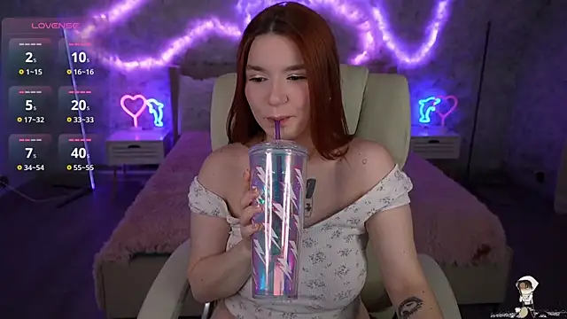 RedShinee online show from 03/05/25, 08:21