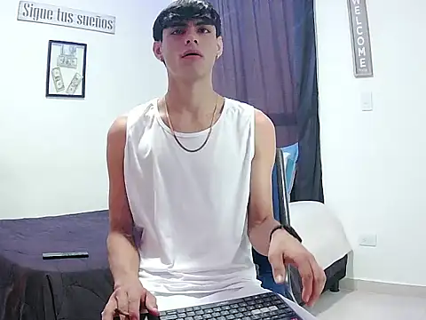 harrytomson 1 online show from 11/30/25, 01:48