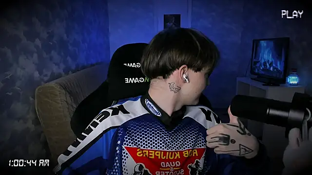 charonbaby1 online show from 10/06/25, 09:56