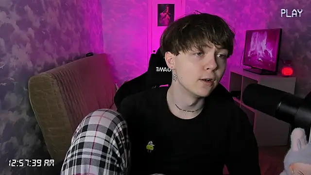 charonbaby1 online show from 10/12/25, 09:58