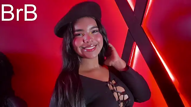 zoe roux21 online show from 10/04/25, 09:46