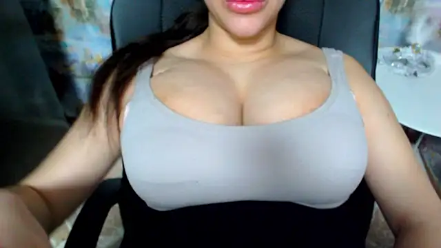 Snapshot of lovelyseu chatting on 02/08/25, 07:16 lovelyseu online show from 02/08/25, 07:16