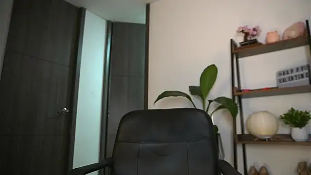 alexajhonsonsof online show from 03/04/25, 08:13