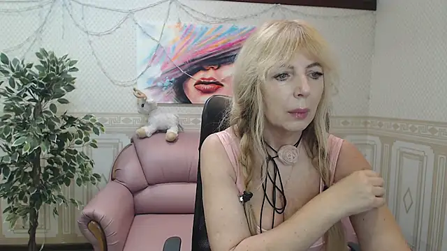 Snapshot of Anna_Diax chatting on 01/30/25, 12:37 Anna Diax online show from 01/30/25, 12:37