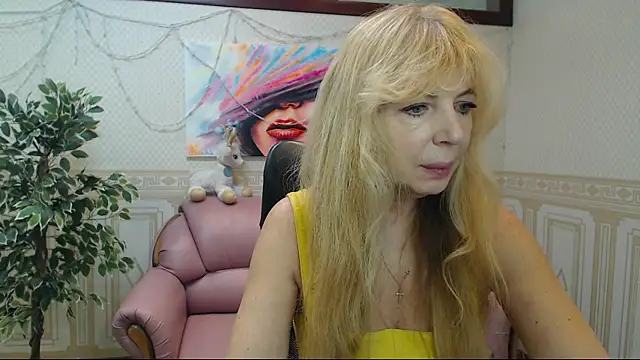 Snapshot of Anna_Diax chatting on 02/04/25, 12:55 Anna Diax online show from 02/04/25, 12:55
