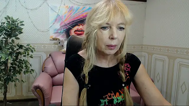 Snapshot of Anna_Diax chatting on 02/05/25, 12:38 Anna Diax online show from 02/05/25, 12:38