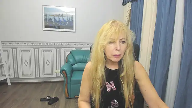 Snapshot of Anna_Diax chatting on 03/10/25, 12:59 Anna Diax online show from 03/10/25, 12:59