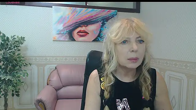 Snapshot of Anna_Diax chatting on 03/17/25, 01:08 Anna Diax online show from 03/17/25, 01:08