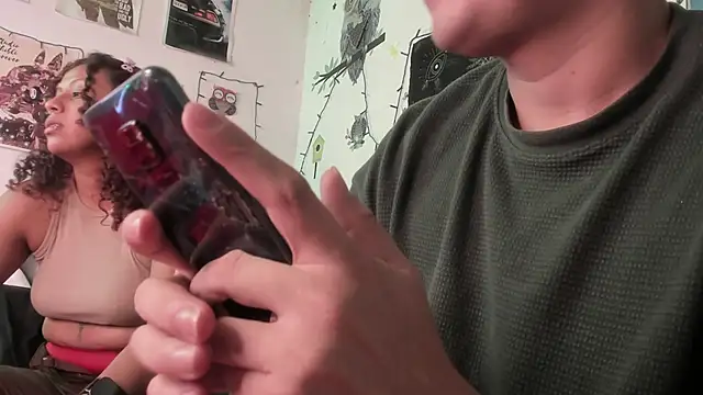 hothoneychile online show from 11/08/25, 04:51