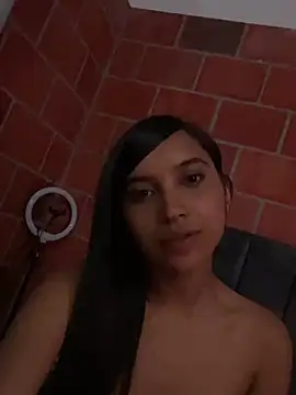 RoxyRoss  online show from 03/16/25, 04:52