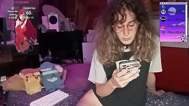 Snapshot of piou-sissy chatting on 10/22/25, 08:08 piou-sissy online show from 10/22/25, 08:08