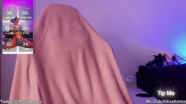 AlexaAimee online show from 10/22/25, 11:59