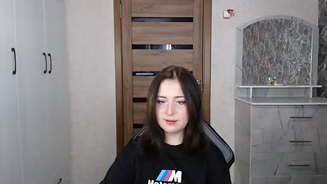 Kristy-Max online show from 10/27/25, 08:57