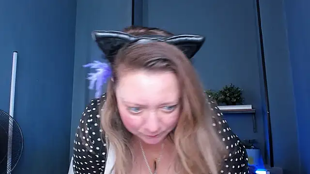 Snapshot of JesiaFoxi chatting on 02/13/25, 03:24 JesiaFoxi online show from 02/13/25, 03:24