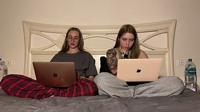 urmissalice online show from 12/30/24, 06:38