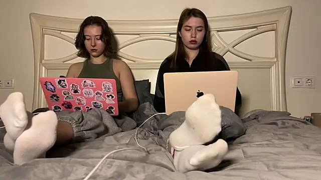 urmissalice online show from 02/11/25, 05:29