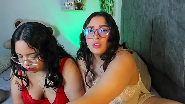 maddie-and-chelsea- online show from 11/13/25, 10:36