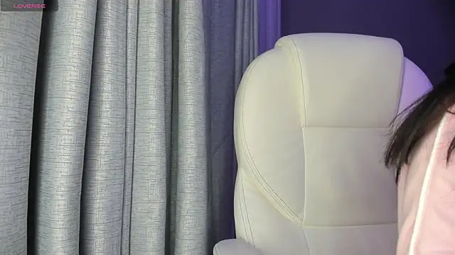 Giovanna oliveira online show from 10/10/25, 05:28