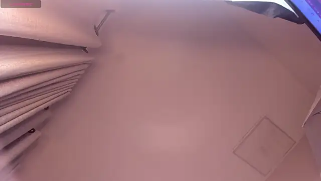 Giovanna oliveira online show from 10/15/25, 06:57