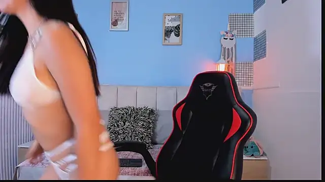 lyzzi smith01 online show from 01/20/25, 07:46