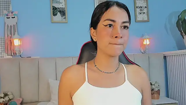 lyzzi smith01 online show from 02/03/25, 07:31