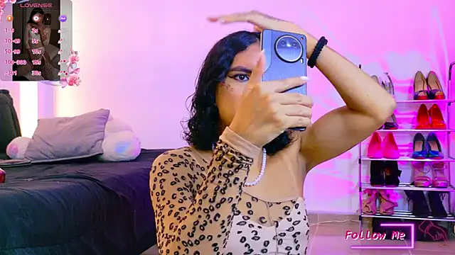 CampbelGinger online show from 10/30/25, 02:13