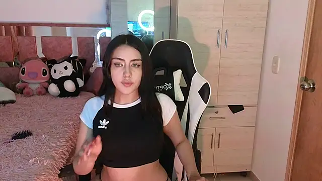 Snapshot of Angel_lusst chatting on 12/25/24, 07:24 Angel lusst online show from 12/25/24, 07:24