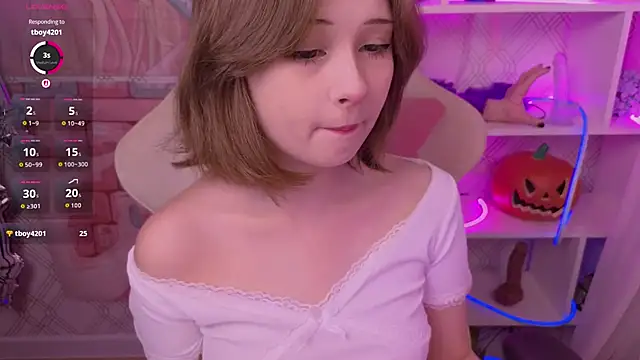 Mary uw online show from 10/23/25, 03:28