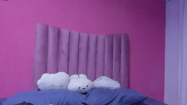 Snapshot of JustiinJazmin chatting on 12/20/24, 01:36 JustiinJazmin online show from 12/20/24, 01:36