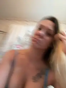 Snapshot of hotNReady6969 chatting on 02/20/25, 05:18 hotNReady6969 online show from 02/20/25, 05:18