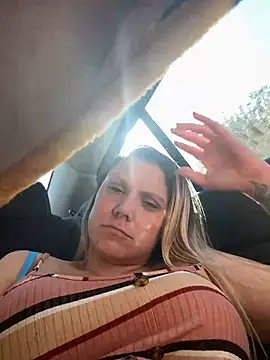 Snapshot of hotNReady6969 chatting on 02/21/25, 07:54 hotNReady6969 online show from 02/21/25, 07:54