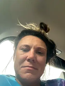 Snapshot of hotNReady6969 chatting on 10/06/25, 09:23 hotNReady6969 online show from 10/06/25, 09:23