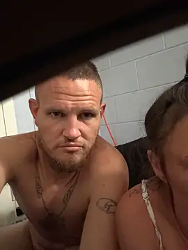 Snapshot of hotNReady6969 chatting on 10/24/25, 04:47 hotNReady6969 online show from 10/24/25, 04:47