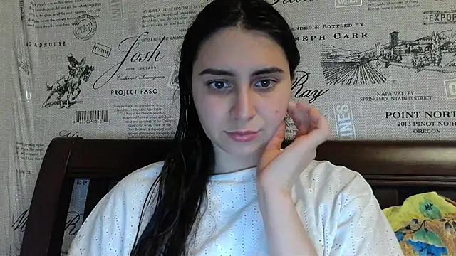 Snapshot of Kashtanka_ chatting on 01/08/25, 04:11 Kashtanka online show from 01/08/25, 04:11