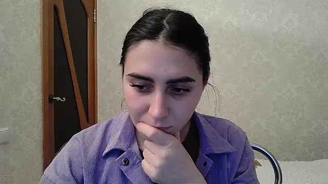 Snapshot of Kashtanka_ chatting on 02/05/25, 04:58 Kashtanka online show from 02/05/25, 04:58