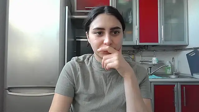 Snapshot of Kashtanka_ chatting on 02/08/25, 07:48 Kashtanka online show from 02/08/25, 07:48