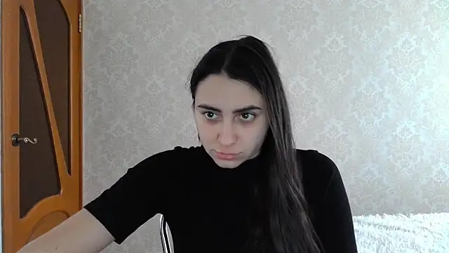 Snapshot of Kashtanka_ chatting on 02/24/25, 07:44 Kashtanka online show from 02/24/25, 07:44