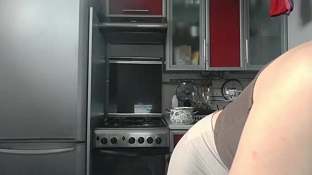 Snapshot of Kashtanka_ chatting on 03/10/25, 05:54 Kashtanka online show from 03/10/25, 05:54