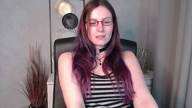 emmaxDelight online show from 12/06/24, 07:45