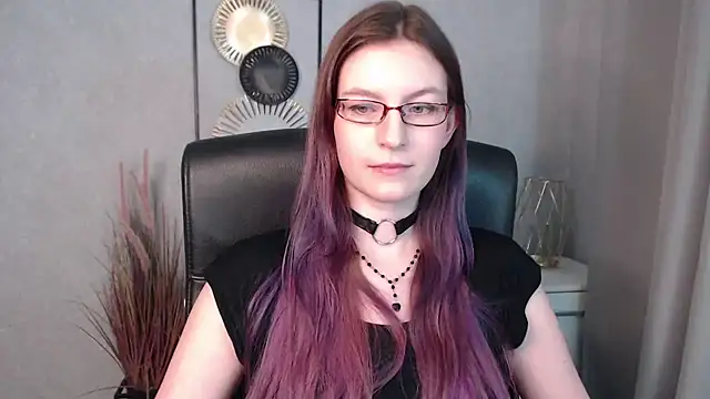 emmaxDelight online show from 12/11/24, 12:34