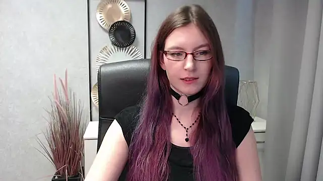 emmaxDelight online show from 12/12/24, 10:24