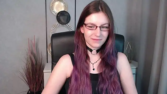 emmaxDelight online show from 12/13/24, 06:31