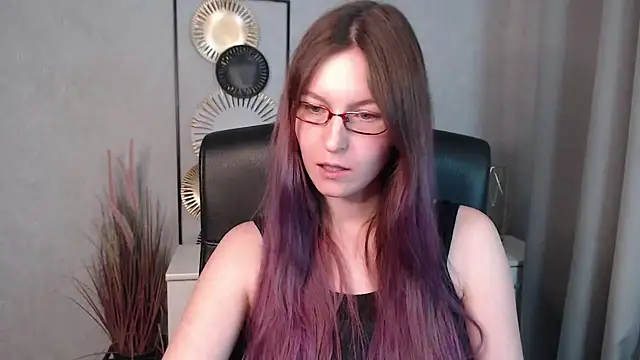 emmaxDelight online show from 12/14/24, 05:36