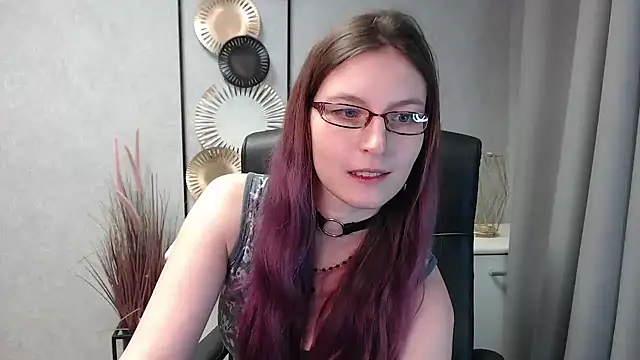 emmaxDelight online show from 12/22/24, 05:42