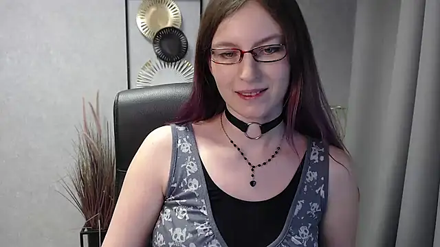 emmaxDelight online show from 12/30/24, 11:48