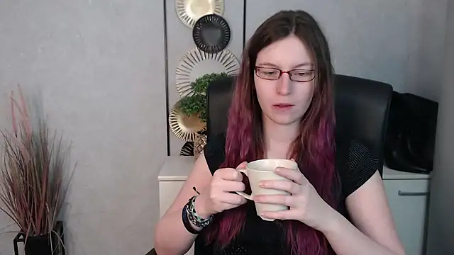 emmaxDelight online show from 02/14/25, 06:34