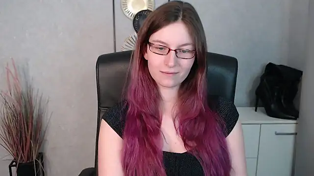 emmaxDelight online show from 02/14/25, 09:34