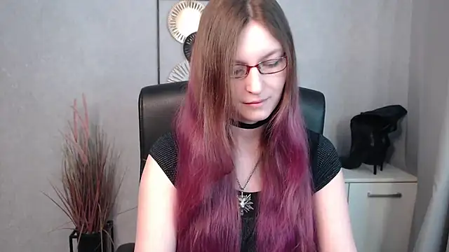 emmaxDelight online show from 03/15/25, 07:42