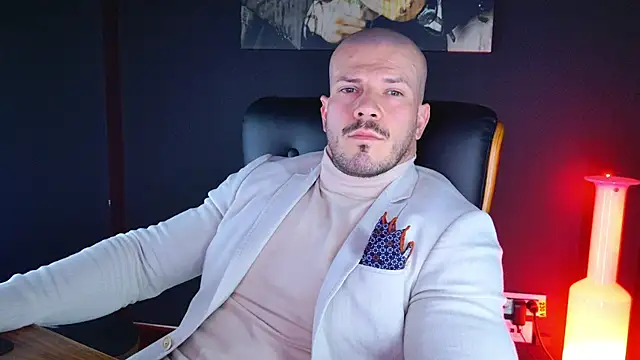 Snapshot of AngeloEric chatting on 12/11/24, 04:31 AngeloEric online show from 12/11/24, 04:31