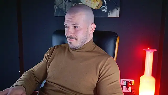 Snapshot of AngeloEric chatting on 12/17/24, 05:15 AngeloEric online show from 12/17/24, 05:15